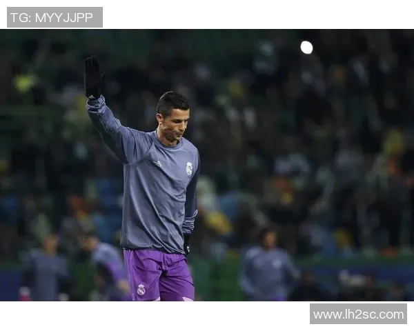 足球明星身材变化惊人从青涩少年到健硕巨星的蜕变历程